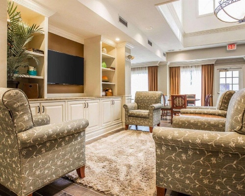 Quality Suites Buckhead Village image 8